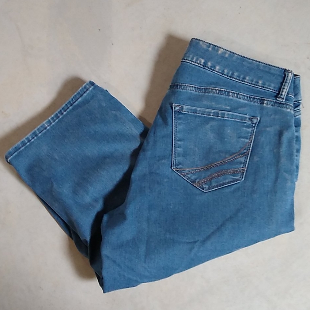 Lee Riders Stretch Denim Capri's - Picture 2 of 6